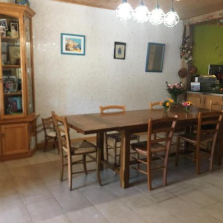 Plein Pied Village Montrond  Zewnętrze zdjęcie